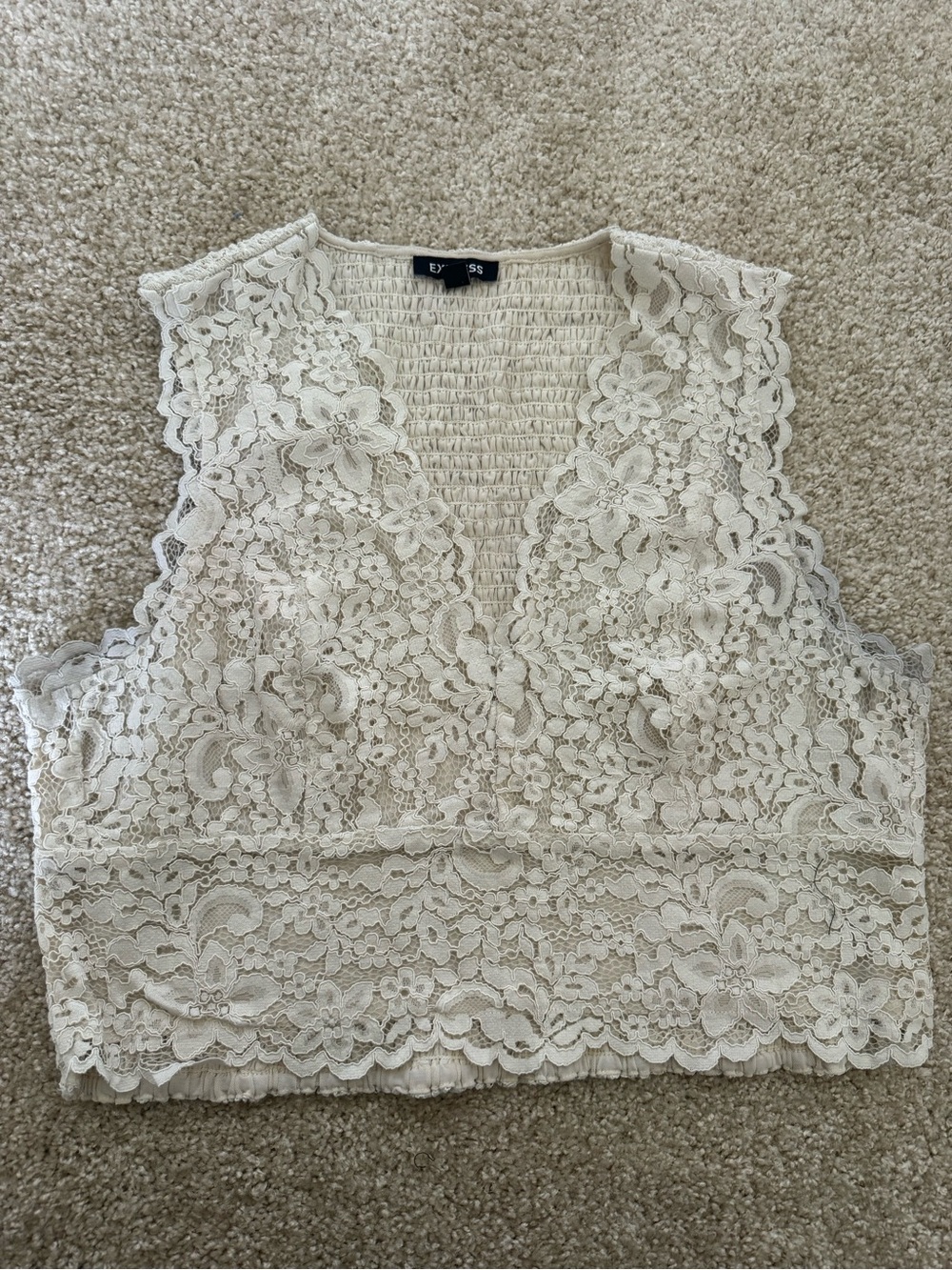 Express Cream Floral Lace V-Neck Cropped Camisole
